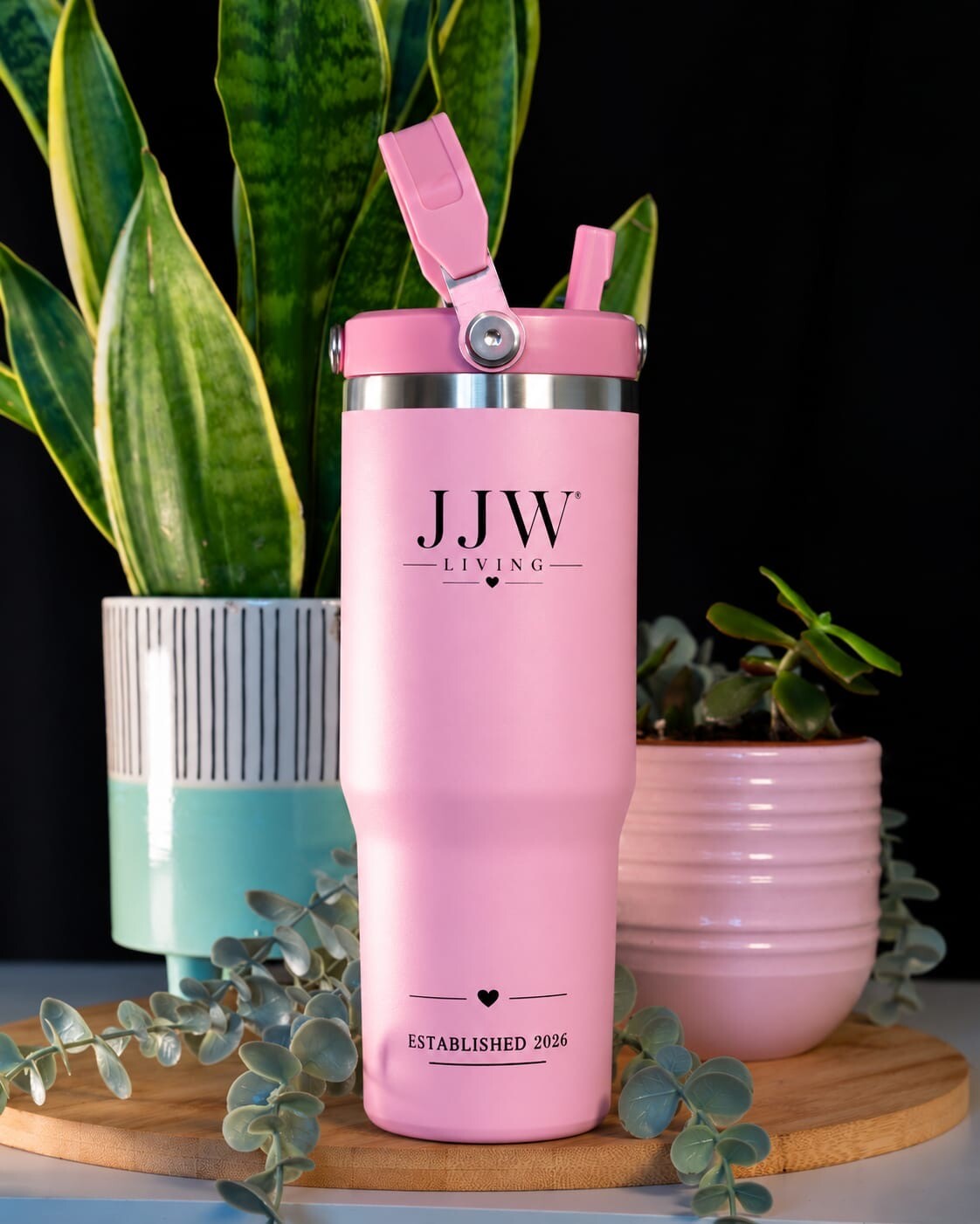 Pink JJW Living 887ml flip-straw tumbler.